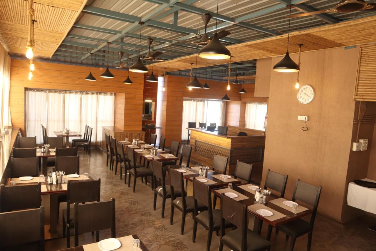 Hotel Grand Ecotel, Aurangabad Ngoại thất bức ảnh